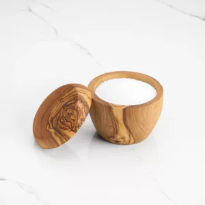 Salière avec couvercle amovible