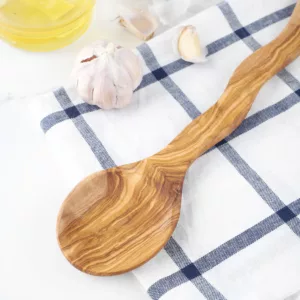 Cuillère de mélange en bois courbée