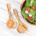 Mains de salade