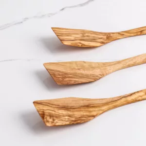 Spatule en bois d'olivier artisanale