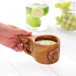 Tasse kuksa avec poignée sculptée